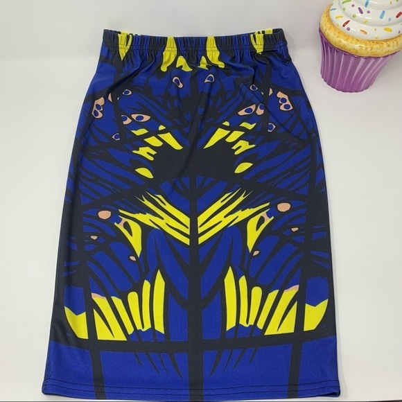 Design Skirt - Picture 1 of 3